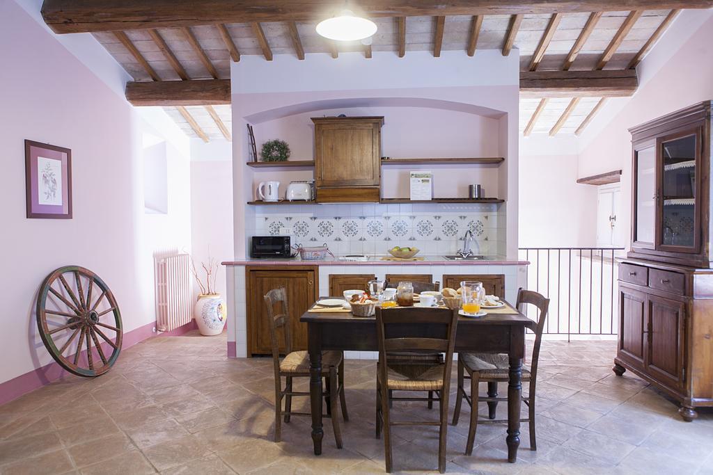 Aparthotel Re Artù Assisi Country Lifestyle Extérieur photo