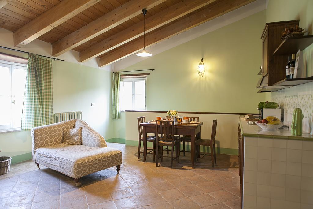 Aparthotel Re Artù Assisi Country Lifestyle Extérieur photo